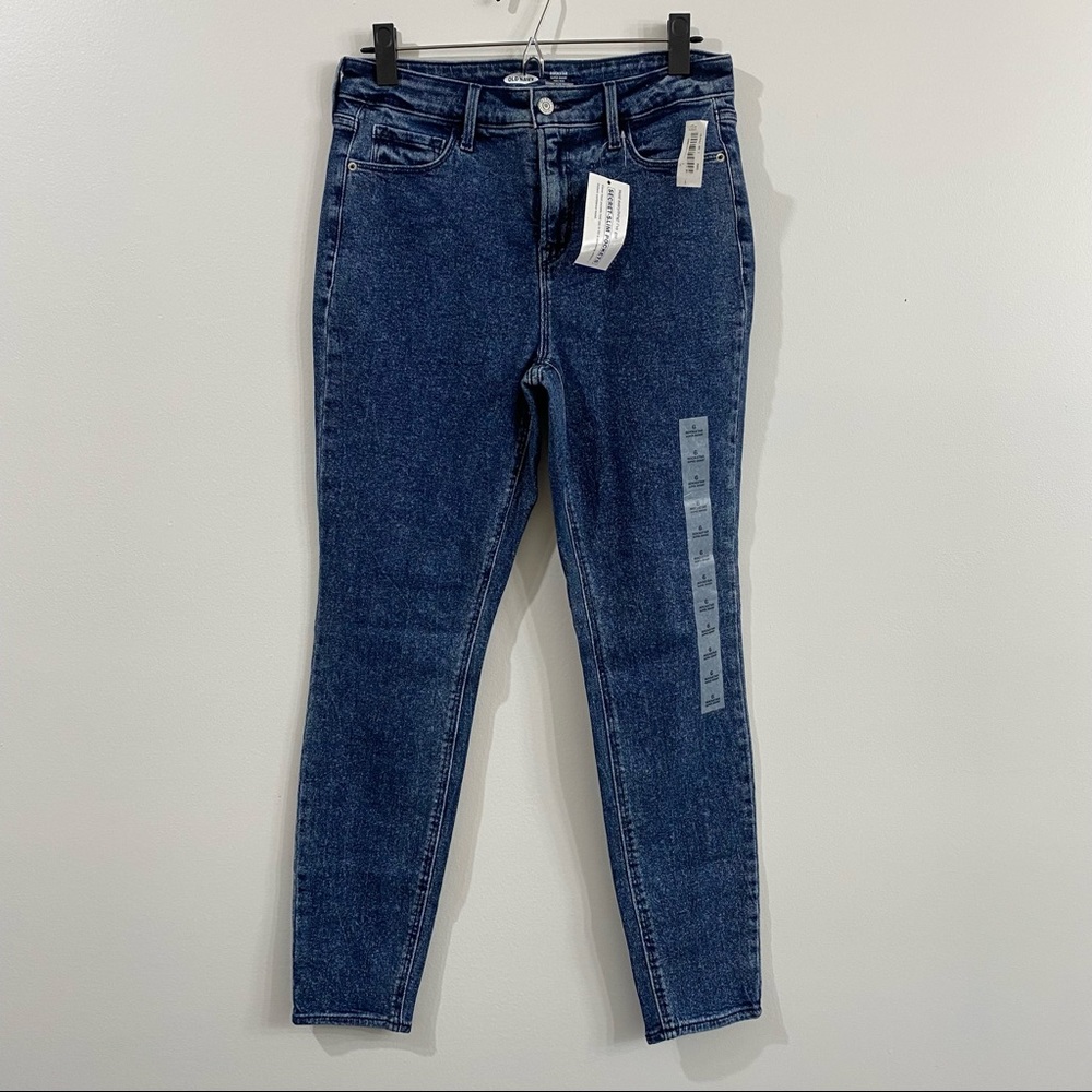 NWT Old Navy Rockstar Super Skinny High Rise Size 6